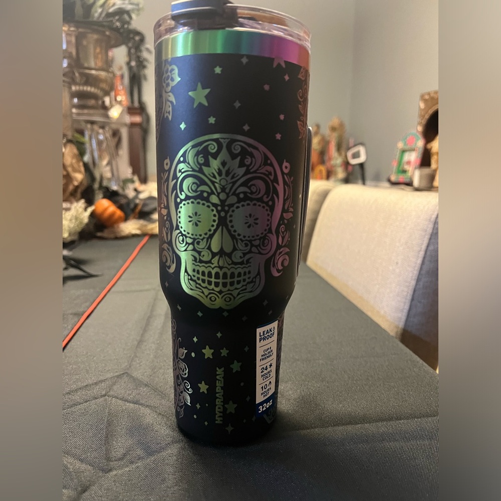 Hydrapeak Tumbler Skull 2024 Artisan Collection NWT
